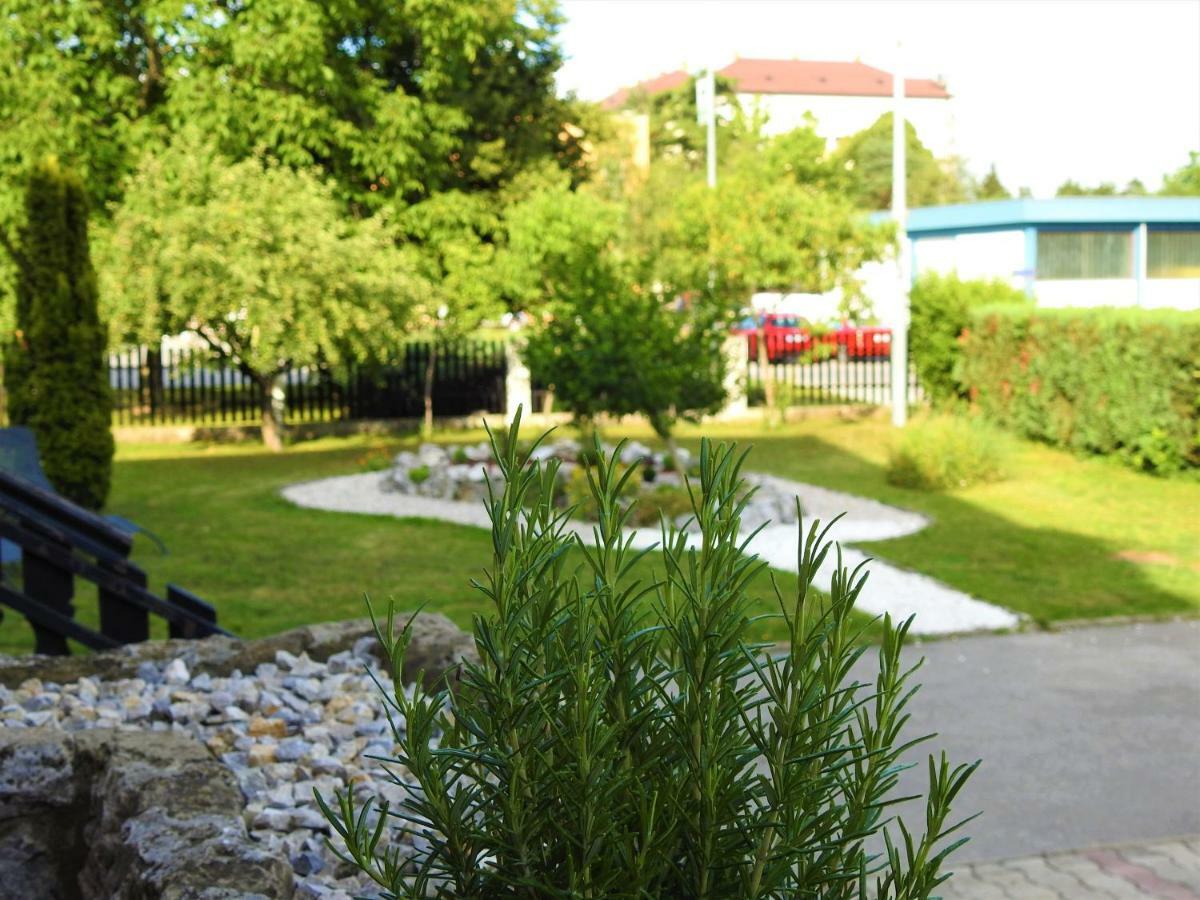 Sweet Dreams Apartment Varazdin Bagian luar foto